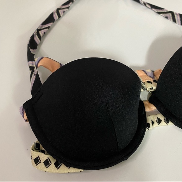 Victoria’s Secret The Beach Bandeau Bikini Top - Picture 5 of 8